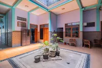 RedDoorz Syariah Near Alun-Alun Bojonegoro