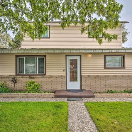Caldwell House w/ Grill ~ 1 Mi to Downtown!