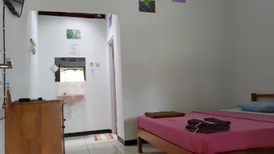 Pondok Wulan Guesthouse Hotels near Pangandaran Beach
