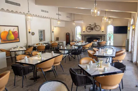 Hotel Del Rio Отели в г. Навохоа