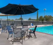 Studio 6 Suites Madera, CA - Yosemite - Pools