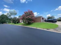 Parisian Marble Loft with a Garage Off Hwy55!