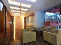 Studio Inn & Suites Semarang - bar