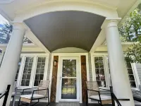 Beautiful Historic Cottage Downtown Black Mountain