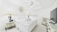 Gulf-Front Access and Spectacular Views - Gorgeous Beachfront Retreat Hotel a Seacrest