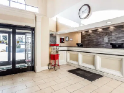 Quality Inn & Suites Hotels in Salisbury