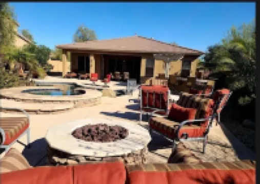 Beautiful private 4 bedroom resort (4th is a Den/Bed combo  Heated pool & spa