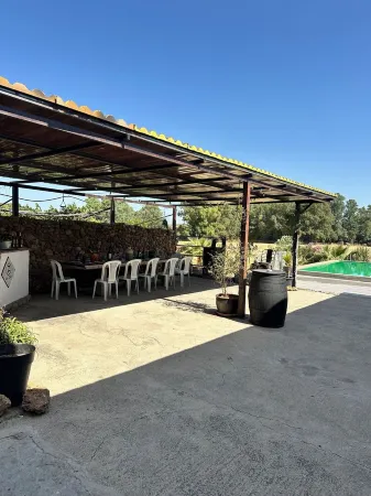 La ZÚA Rural Cottage in the Molino el Vado estate Отели рядом с достопримечательностью «Ruta del Amor (Setenil de las Bodegas)»