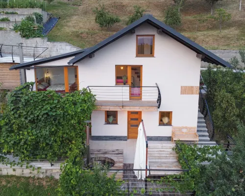 Vineyard Cottage Sonce Hotels in Grosuplje