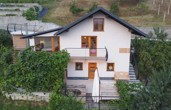 葡萄園小屋Sonce