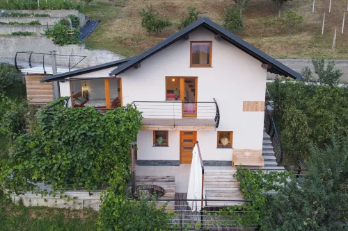 Vineyard Cottage Sonce