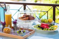 Artemis Cynthia Complex