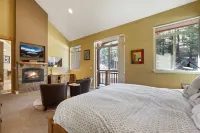 Heavenly Mountain Chalet - Skiing, Pets, Hot Tub
