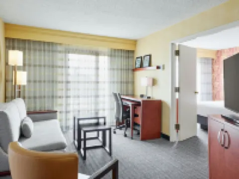 Courtyard des Moines West/Clive Hotels in Clive