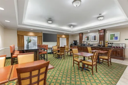 Best Western Plus Waxahachie Inn  Suites