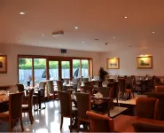 Acorn Lodge Hotel Gatwick & Parking Hotels in Salfords