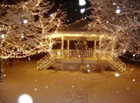 ROMANTIC TOP FLOOR, DOWNTOWN NESTING w KING BED & WATER VIEW OF MT. BALDHEAD