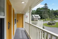 Schooner Bay Motor Inn