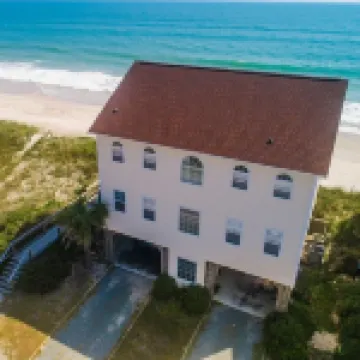 Off Season Short Term Rental Oceanfront Oasis House 5 Bedroom, 3.5 Bath Elevator