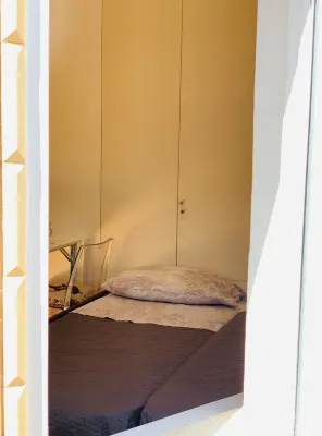 Felicia's corner studio apartment 2 steps from the sea