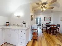 Recovery Loft 1-bedroom apartment in Mansfield with WiFi, AC, Full Kitchen Các khách sạn ở Mansfield