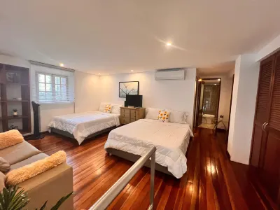 Luxury oasis in Panama's Casco Viejo Отели в г. 