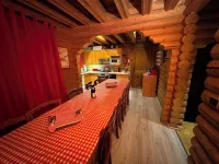 Cosy traditional self-catered 13 bedroom log cabin chalet in Courchevel La Tania