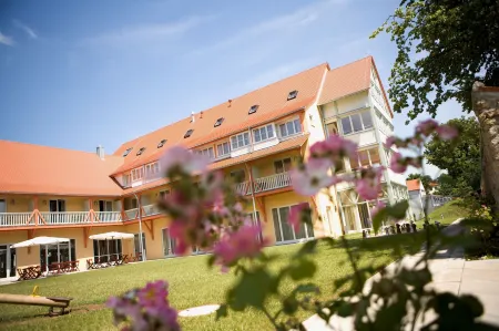 Jufa Hotel Nördlingen Отели в г. Мёнксдеггинген