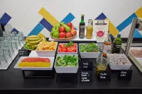 Hampton by Hilton Poznan Swarzedz - breakfast