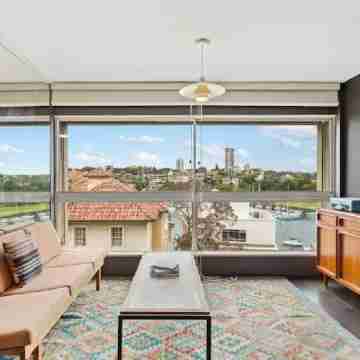 Studio in Harry Seidler Apartment Block in  Elizabeth Bay pad with Water Views Others