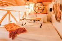 <Modern Cabin in the City> By D&D Vacation Rental