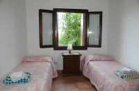 San Teodoro Center Villa with Parking Space and Private Garden Hotels near Parco pubblico con giochi per i bambini