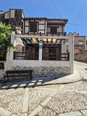 Casa Abuelo Cañi Hotel a Arenas de San Pedro