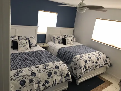 Outstanding pool and outdoor area 5 minute walk to beach!