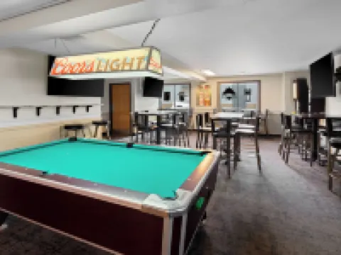 Fargo Inn and Suites Hotels in Fargo