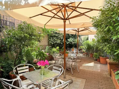 Hotel Vittoria Hotel in zona Via Archimede, 4