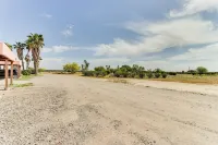 Arizona Desert Vacation Rental w/ Pool Access! -  Ferienwohnungen