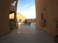 Chalet on the ground, the sea is 10 meters away Hotels in Al Khiran