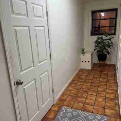 Chic studio with WiFi and AC in vibrant Miami between the 2 hardrocks Others