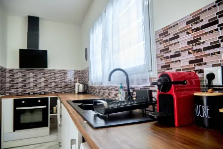 ALICIA RESIDENCE Luxurious, comfortable studio apartment