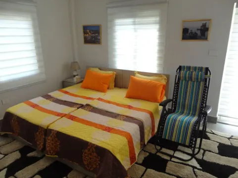 Byblos Town Square, Studio