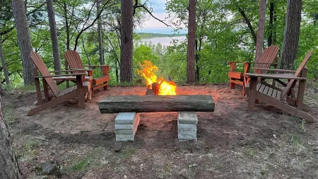 Peaceful Lakefront Cabin w/ Sauna & Loft-pet friendly
