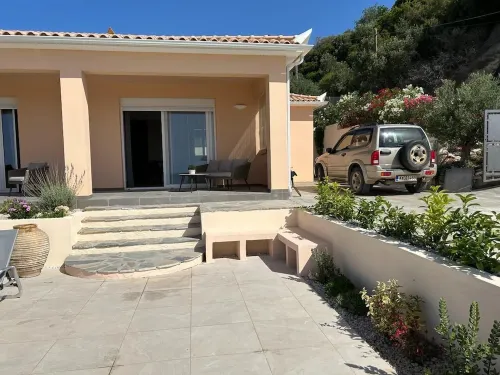 Villa Vounaria mit Infinity-pool Hotels in Koroni