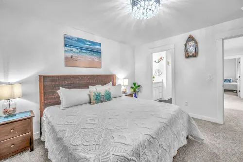 Seaside Riverfront Escape • HotTub • Walk to Beach