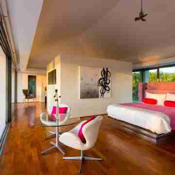 Luxurious 5BR Beachfront Villa | Taling Ngam Rooms