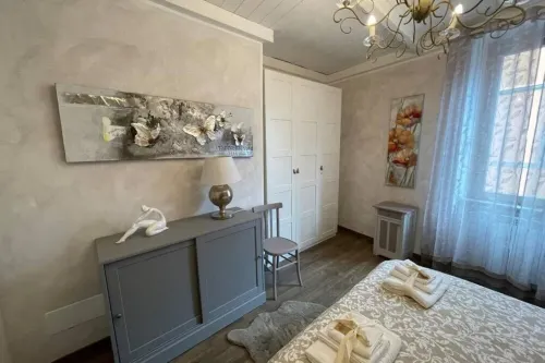 DOMUS TUSCIA APARTMENTS Via Estrema 2