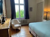 10 minutes from the beaches, your refuge in a magnificent family estate. Hotels in Wierre-Effroy