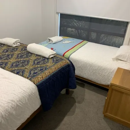 Spacious Family Friendly Beach House With outdoor Bbq and jacuzzi free Wifi