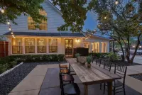 Farmhaus Oasis Family home perfect resort style rental with pool and large lot