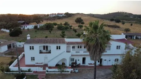 Ruhiges Traditionelles Portugiesisches Anwesen nur 10 min von Lagos und Strand